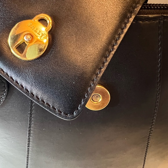 BALLY Elegant Black Calf Leather Shoulder Vintage Handbag - Picture 5 of 12